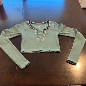 Green urban outfitters go for gold top size XS/S